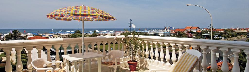 Hotel Happy مارينا دي بييتراسانْت المظهر الخارجي الصورة