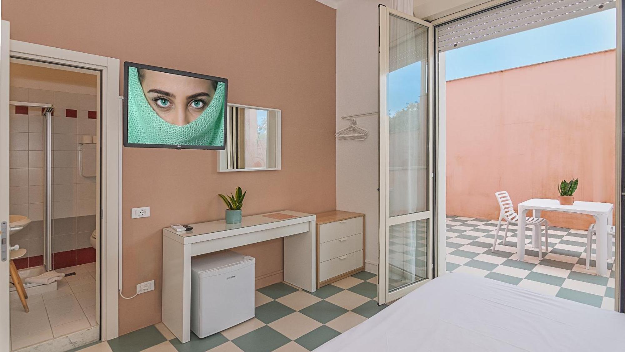 Hotel Happy مارينا دي بييتراسانْت المظهر الخارجي الصورة