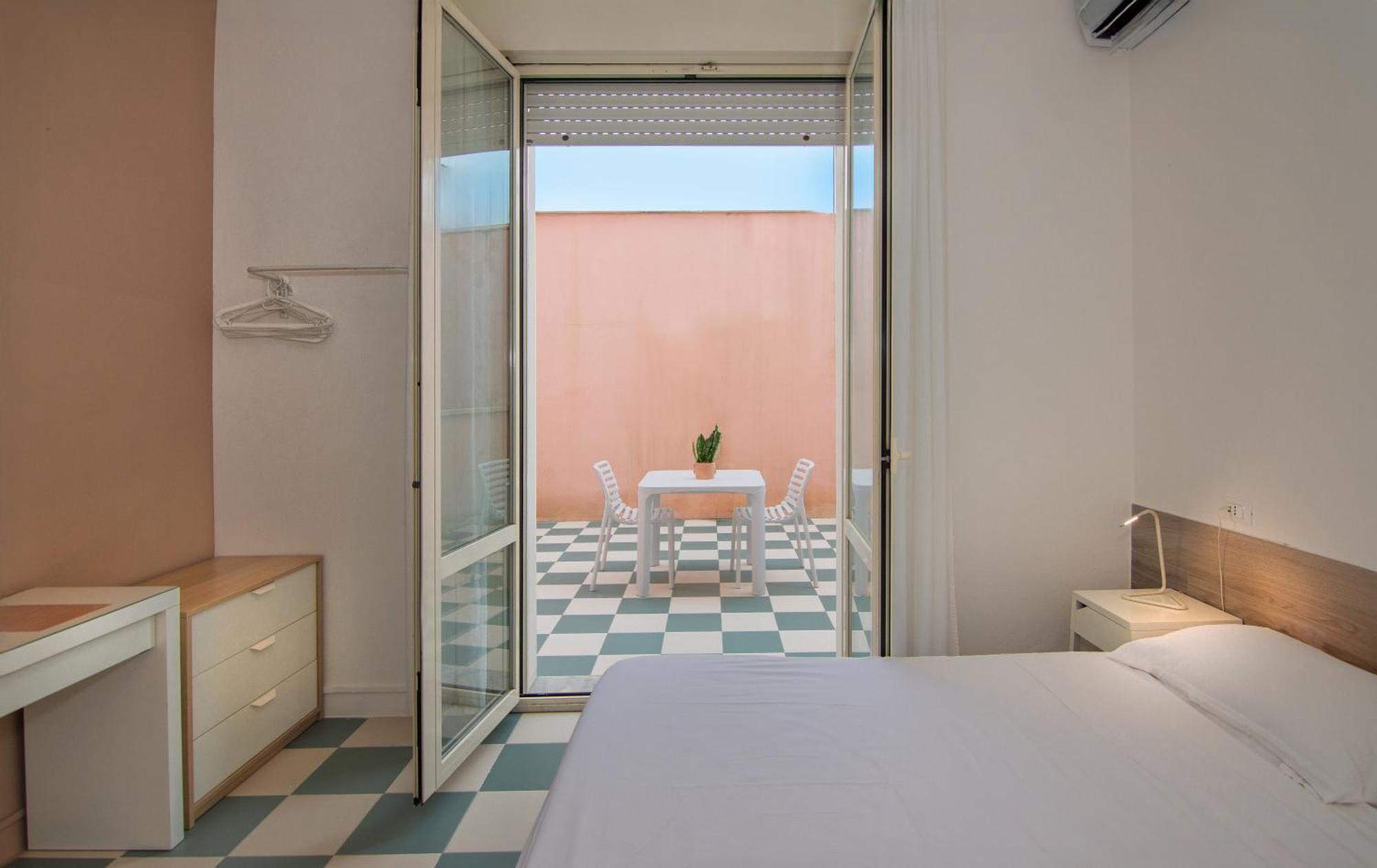 Hotel Happy مارينا دي بييتراسانْت المظهر الخارجي الصورة